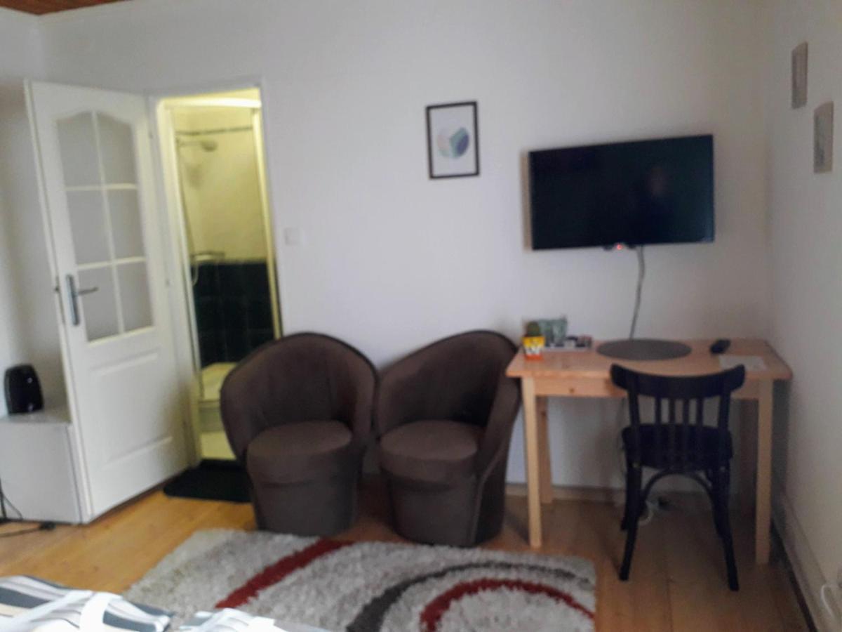 Penzion Na Strelnici 포데브라디 외부 사진