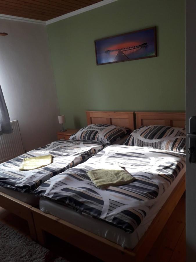 Penzion Na Strelnici 포데브라디 외부 사진
